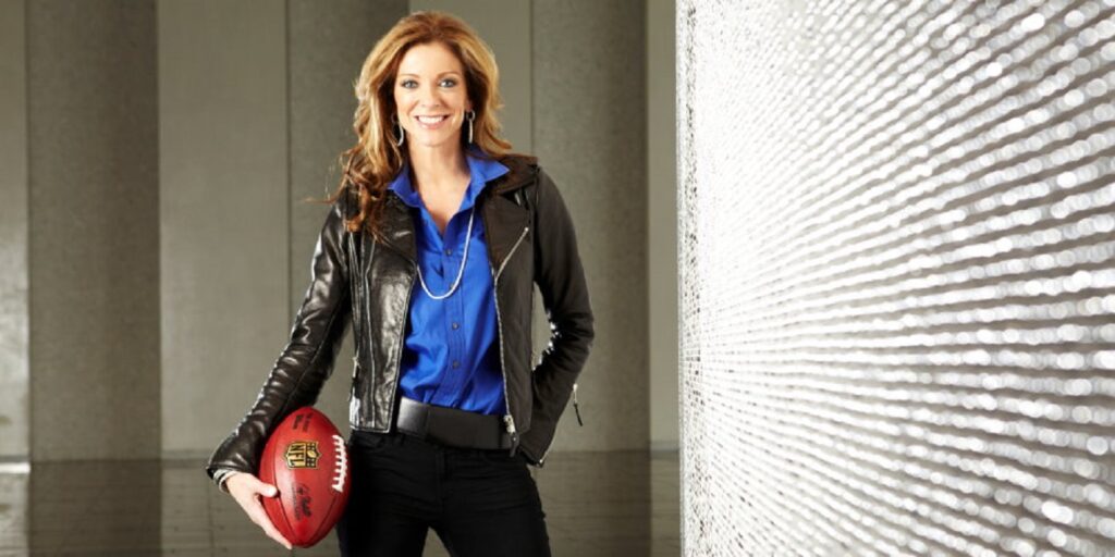Being a Dallas Cowboys Cheerleader Isn’t As Glamorous As It Looks