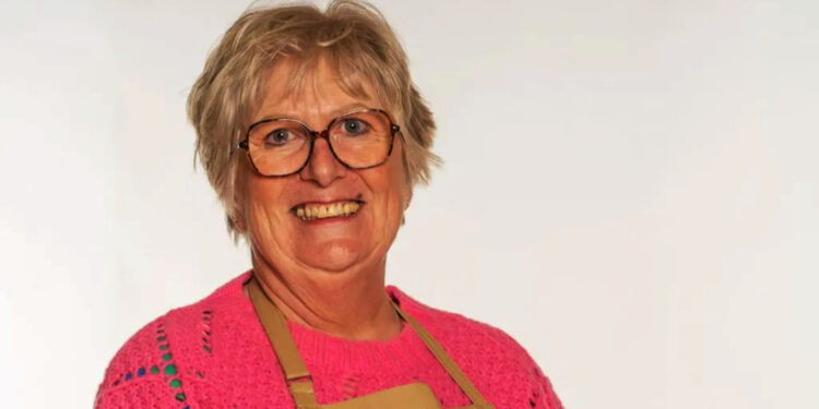 Dawn Hollyoak on The Great British Bake Off