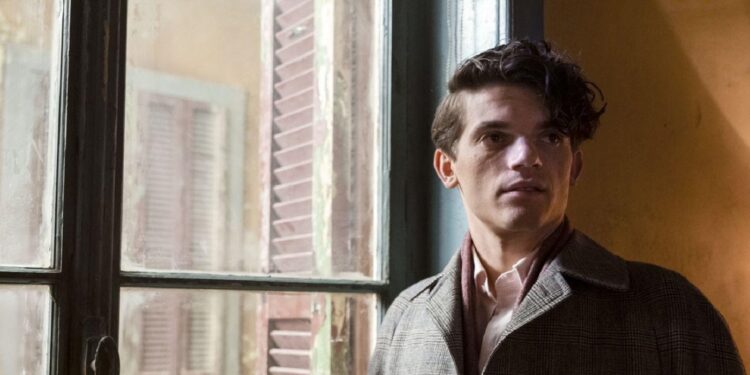 Edward Bluemel as Hugo in Killing Eve