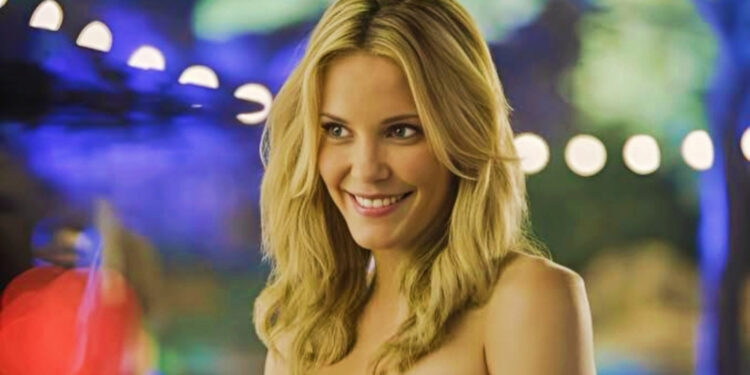 Leslie Bibb in Zookeeper