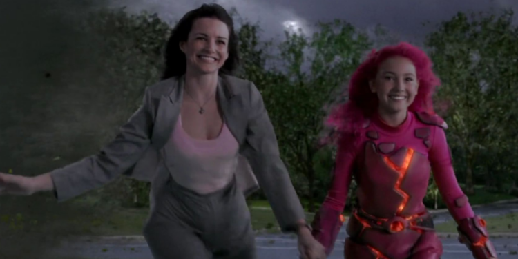 Kristin Davis and Taylor Dooley in The Adventures of Sharkboy and Lavagirl 3-D (2005)