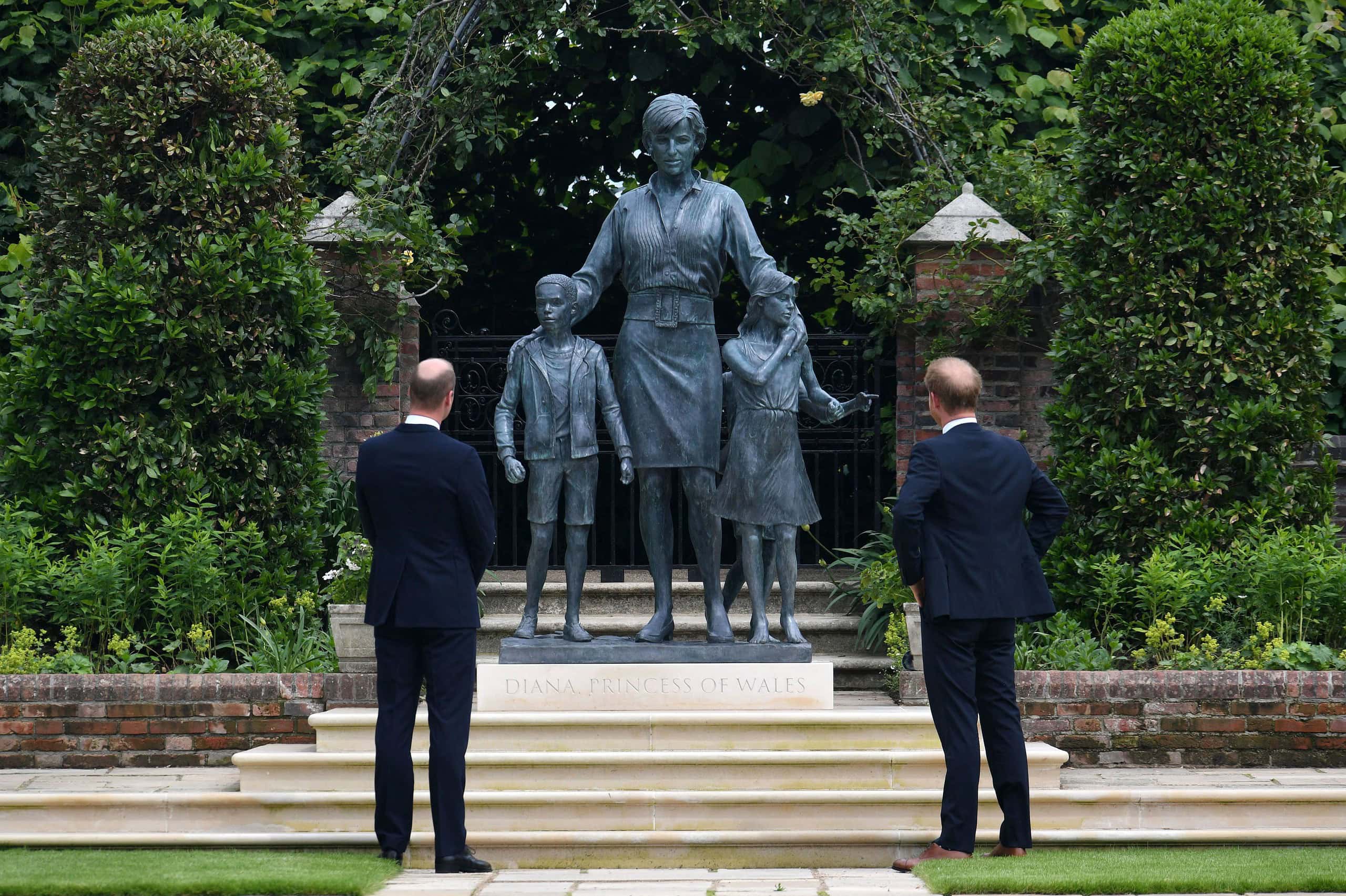 Charles Spencer Posts Heartfelt Photo of Princess Diana on Her 63rd Birthday