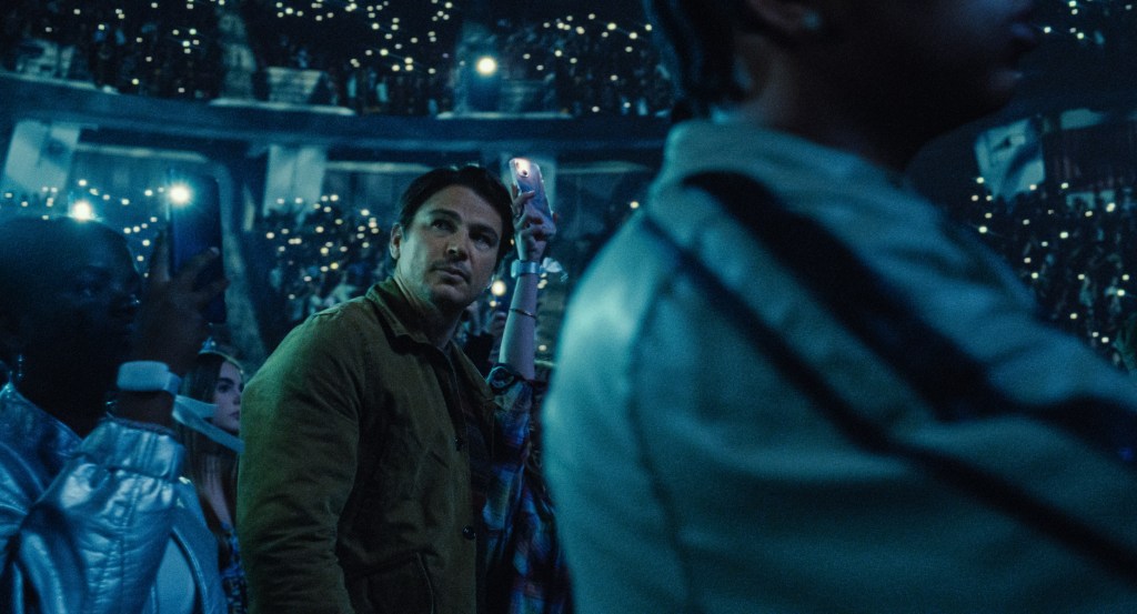New Footage of M. Night Shyamalan&#8217;s Trap Showcases a Thrilling Concert Experience