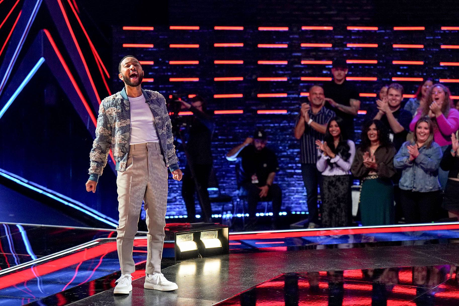 Adam Levine Returns to The Voice After Five Years with a Joyful Behind-the-Scenes Photo