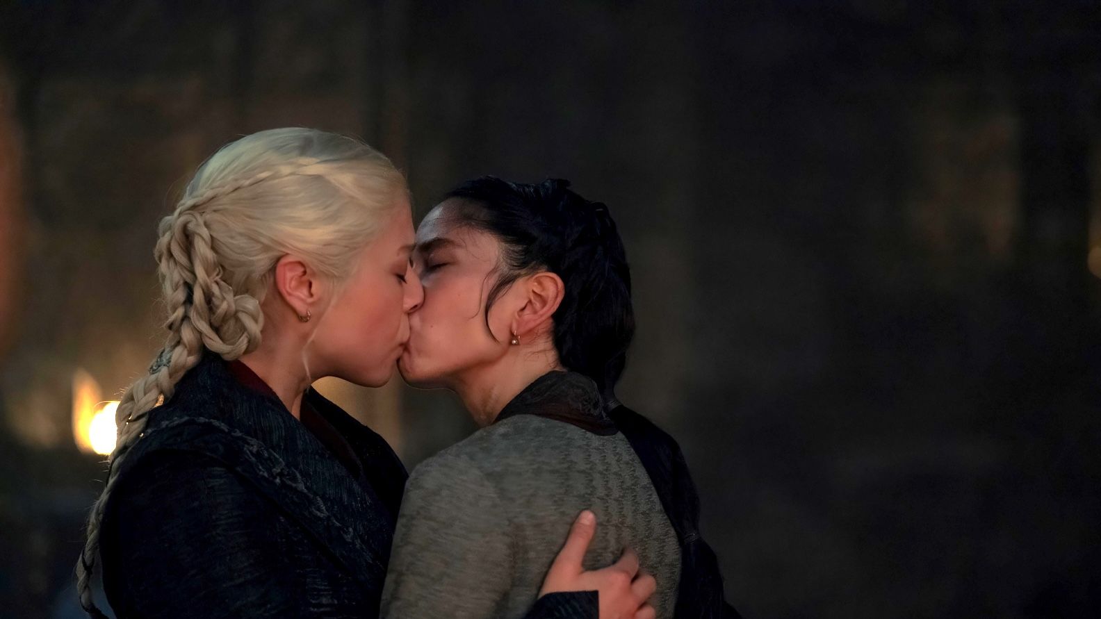 Rhaenyra and Mysaria kiss scene The Dramatic Unfolding of Power and Passion in House of the Dragon S2, E6