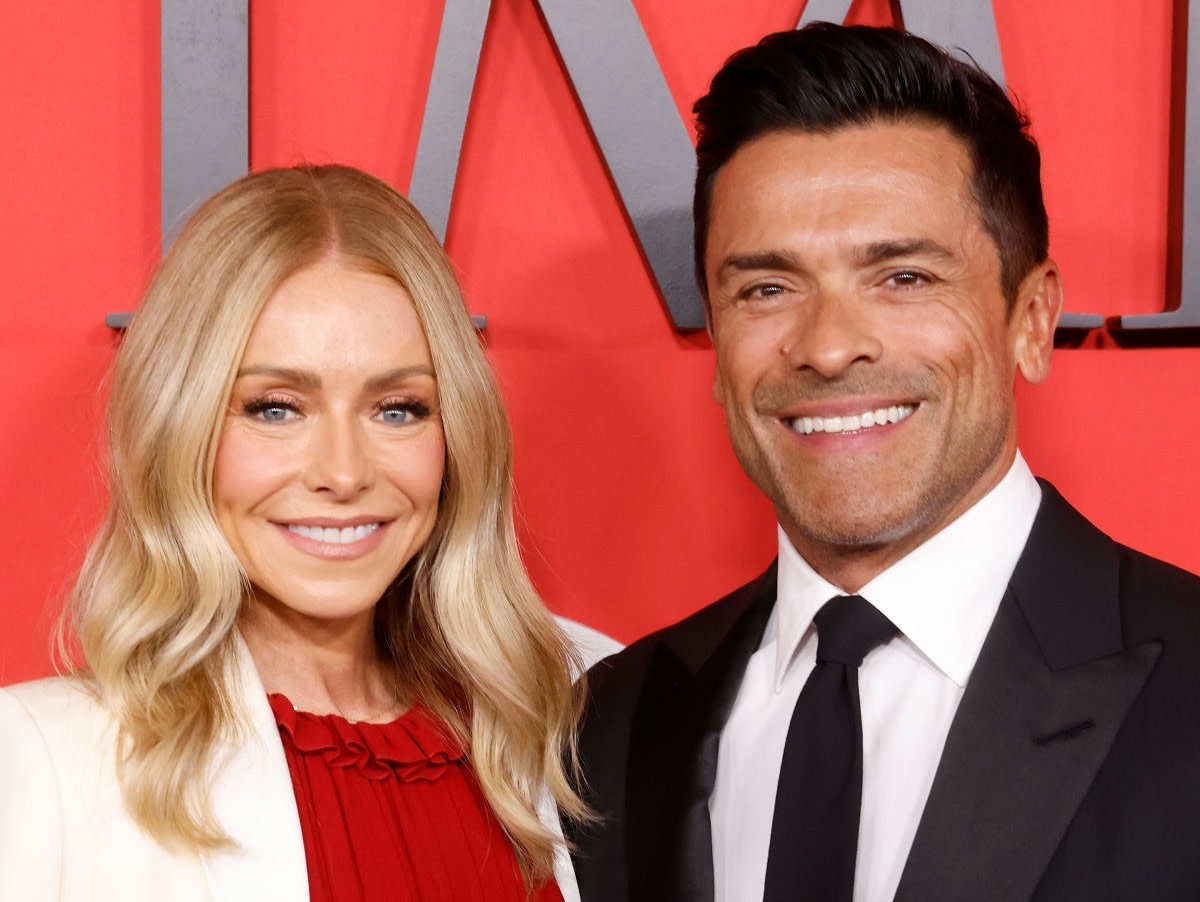 Kelly Ripa and Mark Consuelos Share Playful On-Screen Banter on Live