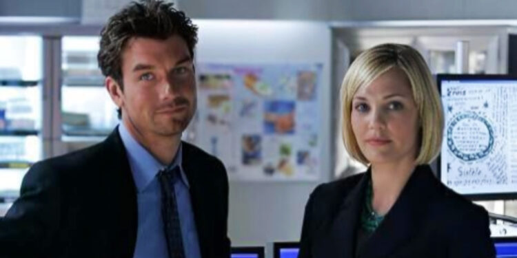 Jerry O'Connell and Leslie Bibb in Crossing Jordan