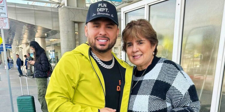 Larry Hernandez and his mother