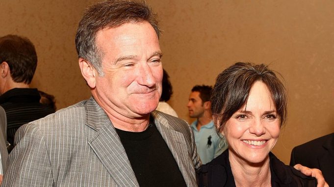 Sally Field Shares Robin Williams&#8217; Compassion During Mrs. Doubtfire Filming