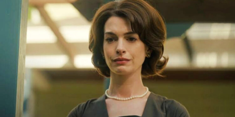 Anne Hathaway in Mothers' Instinct