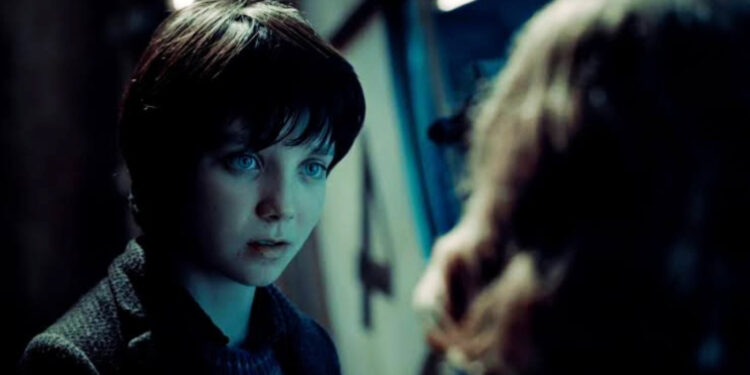 Asa Butterfield in Hugo