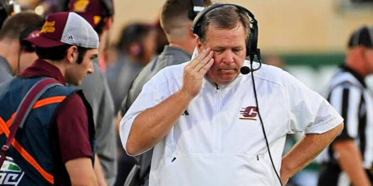 Brian Kelly as Chippewas coach