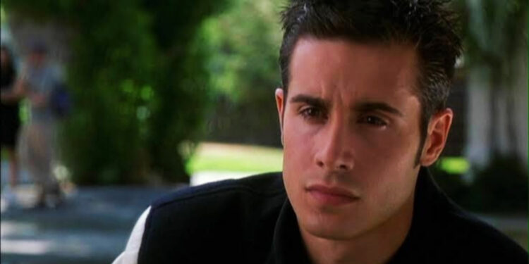 Freddie Prinze Jr. in She's All That