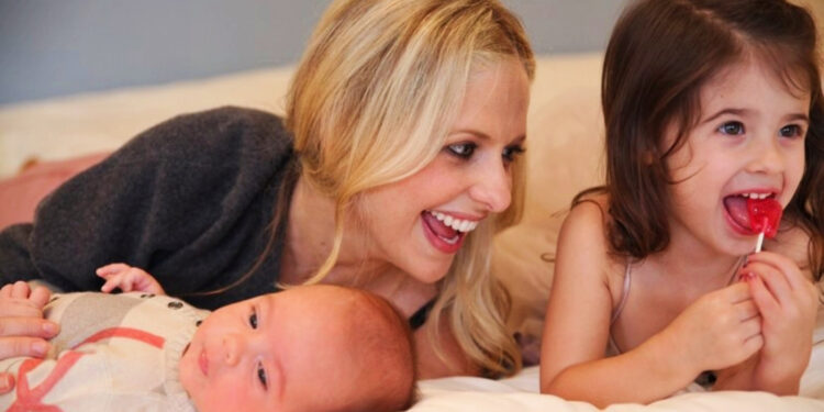 Freddie Prinze Jr.'s wife, Sarah Michelle Gellar and kids