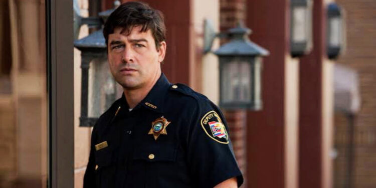 Kyle Chandler in Super 8