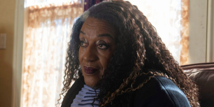 CCH Pounder in Full Circle