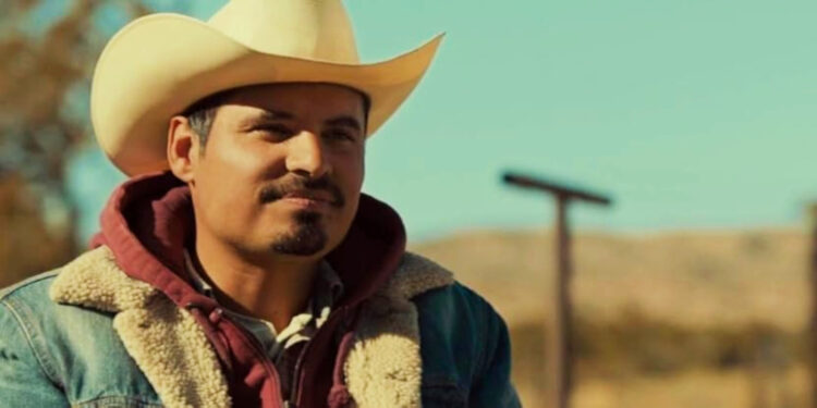 Micheal Peña in Frontera