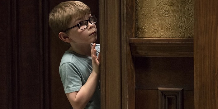 Julian Hilliard as Young Luke in The Haunting of Hill House