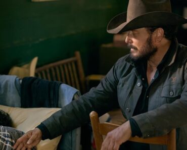 Cole Hauser and Finn Little in Yellowstone