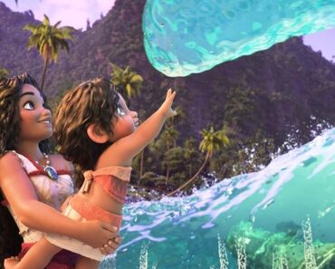 Khaleesi Lambert-Tsuda as Simea and Auli'i Cravalho as Moana in Moana 2