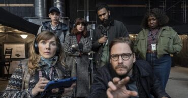 Daniel Brühl, Jessica Hynes, Aya Cash, Himesh Patel, Isaac Powell, and Lolly Adefope in The Franchise