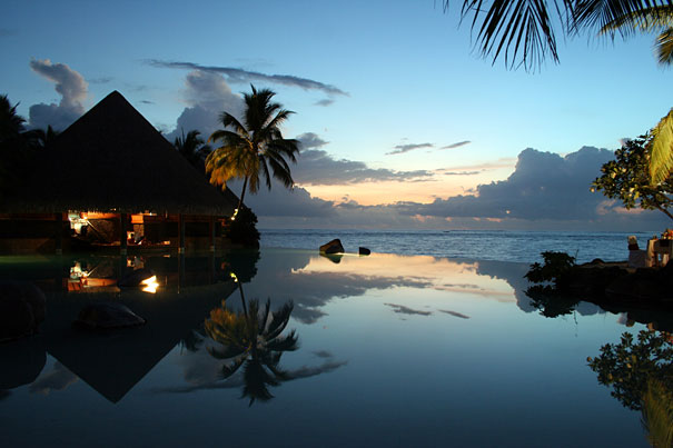 30 Amazing Infinity Pools Around The World