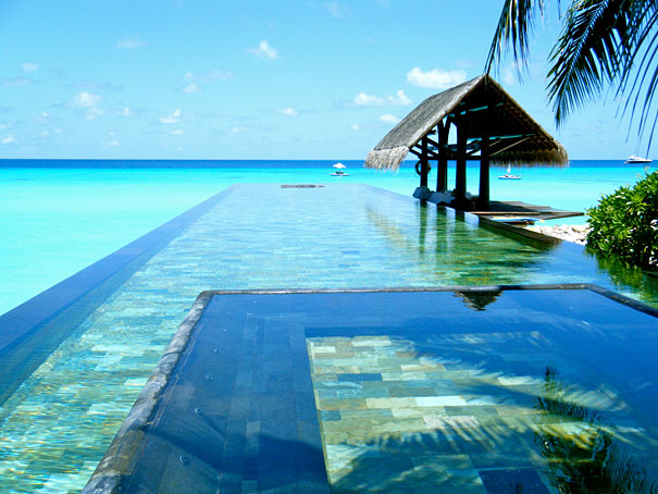 30 Amazing Infinity Pools Around The World