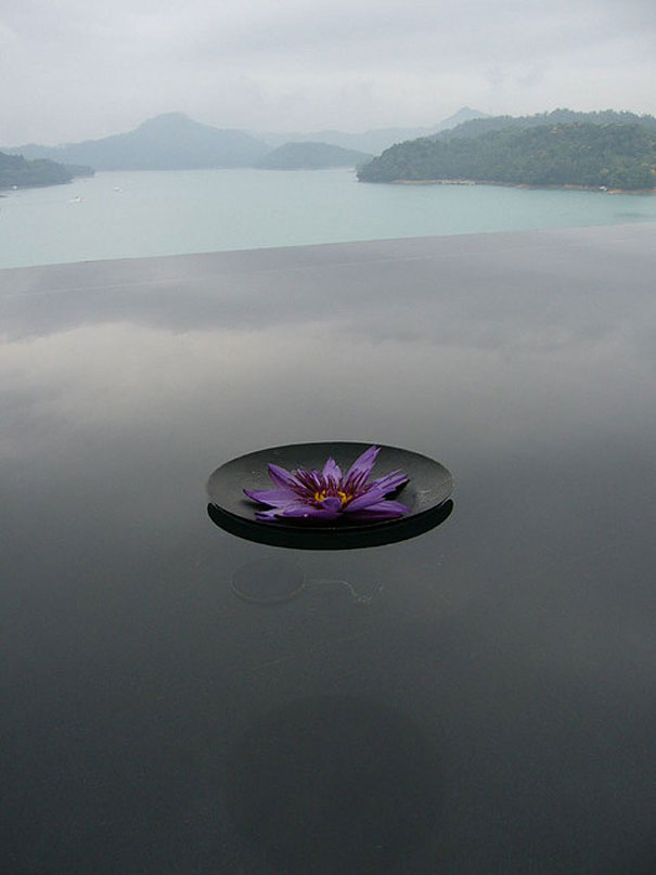 30 Amazing Infinity Pools Around The World