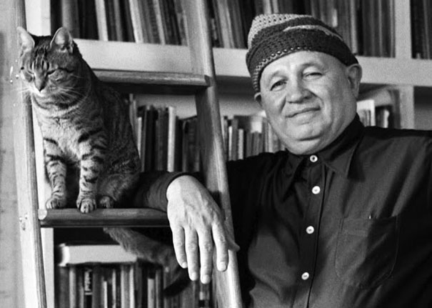Famous Artists Photographed With Their Cats