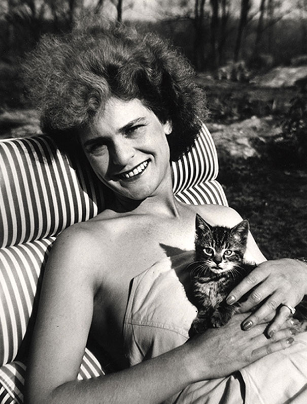 Famous Artists Photographed With Their Cats