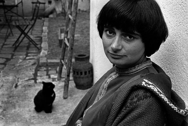 Famous Artists Photographed With Their Cats