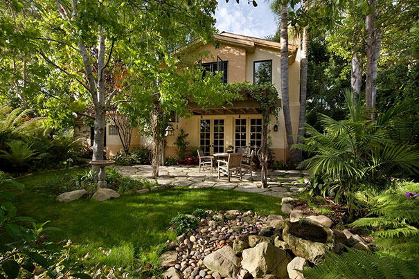 Man With 18 Cats Spends $35,000 On Turning His Home Into A Cat Paradise