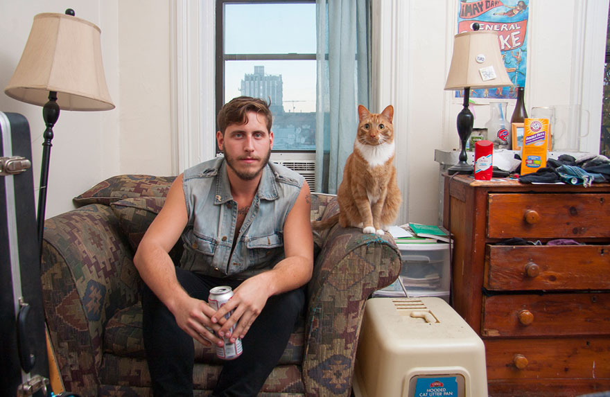 Men And Cats: Photographer Challenges &#8216;Crazy Cat Lady&#8217; Stereotype