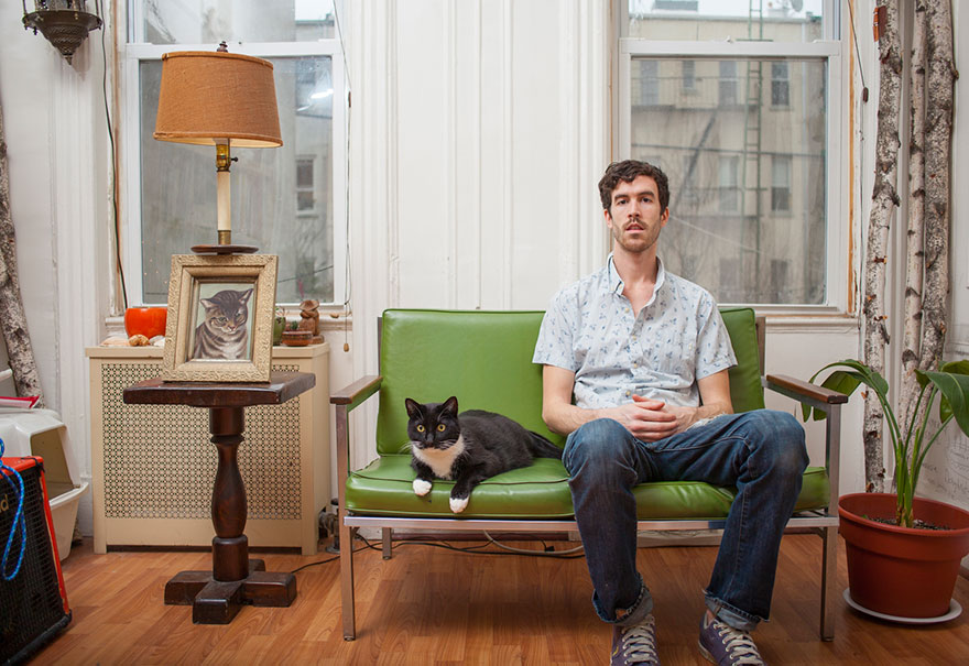 Men And Cats: Photographer Challenges &#8216;Crazy Cat Lady&#8217; Stereotype