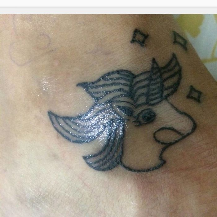 This Brazilian Tattoo Artist Is Horrible At Drawing, But People Still Pay Her To Get Inked (41 Pics)