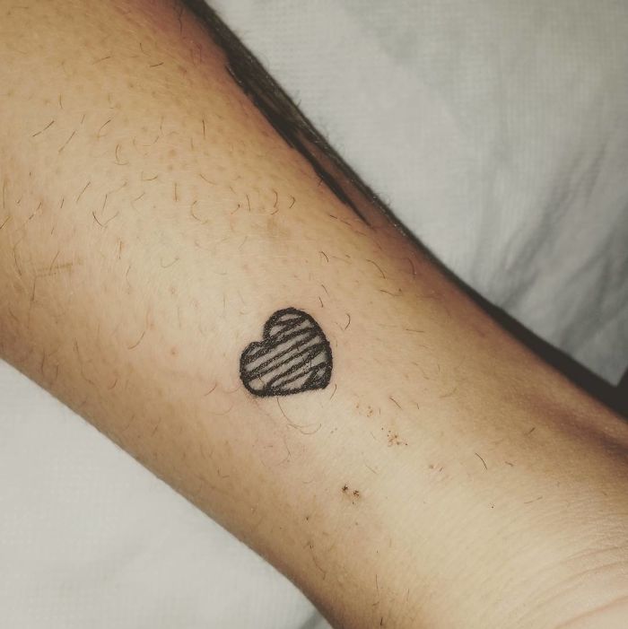 This Brazilian Tattoo Artist Is Horrible At Drawing, But People Still Pay Her To Get Inked (41 Pics)