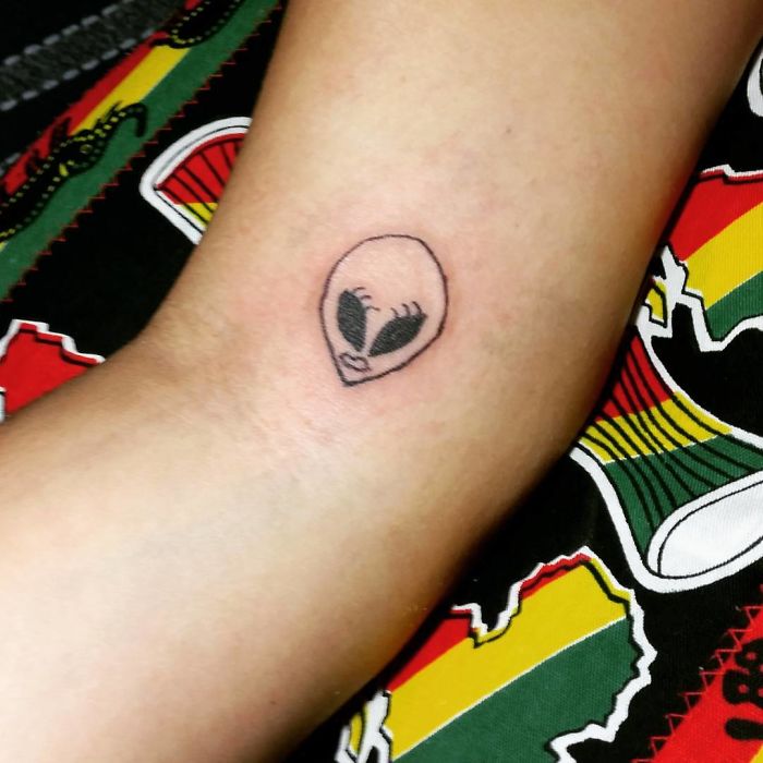 This Brazilian Tattoo Artist Is Horrible At Drawing, But People Still Pay Her To Get Inked (41 Pics)