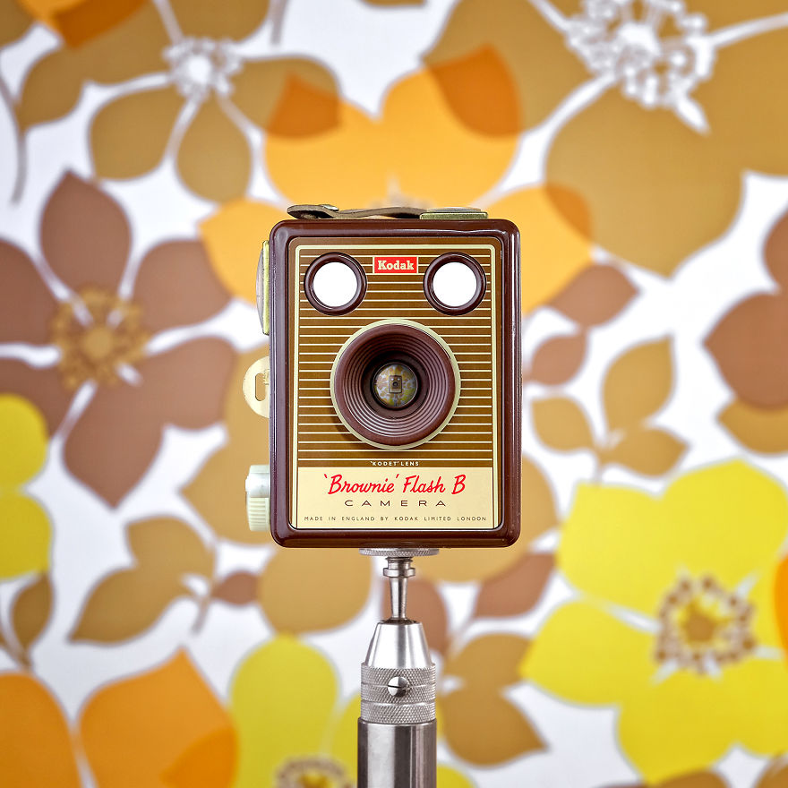 CameraSelfies: My Project Captures The Rich History Of Old Analog Cameras CameraSelfies: My Project Captures The Rich History Of Old Analog Cameras
