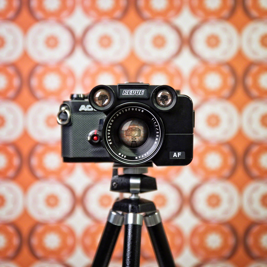 CameraSelfies: My Project Captures The Rich History Of Old Analog Cameras CameraSelfies: My Project Captures The Rich History Of Old Analog Cameras