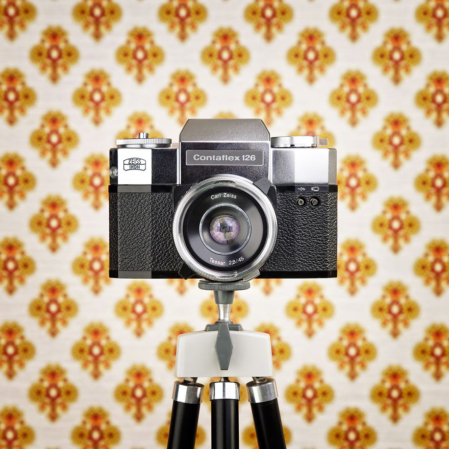 CameraSelfies: My Project Captures The Rich History Of Old Analog Cameras CameraSelfies: My Project Captures The Rich History Of Old Analog Cameras