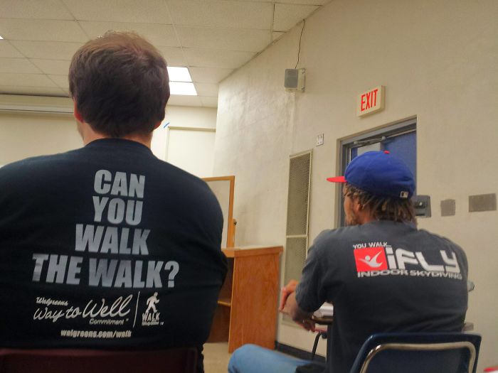 90 Hilarious Times People Wore The Right Shirts At The Right Time