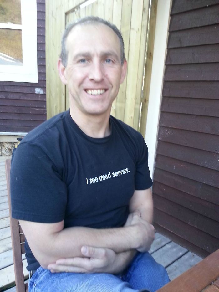 90 Hilarious Times People Wore The Right Shirts At The Right Time