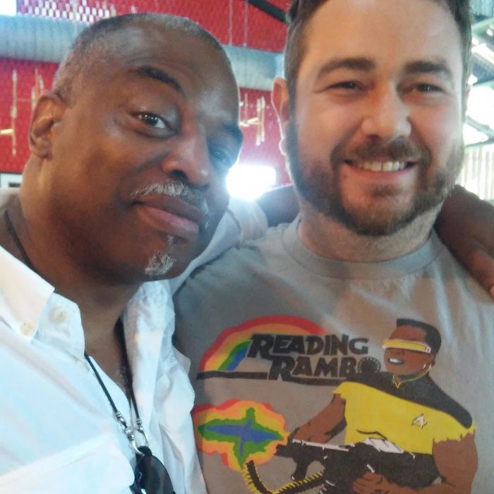 90 Hilarious Times People Wore The Right Shirts At The Right Time