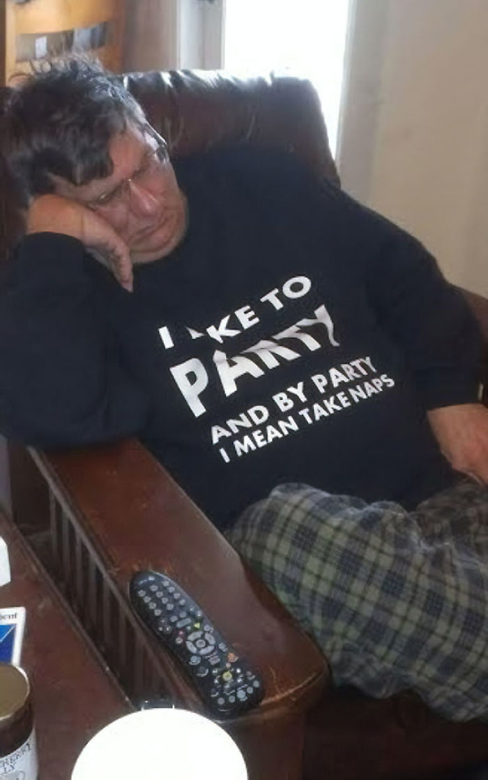 90 Hilarious Times People Wore The Right Shirts At The Right Time