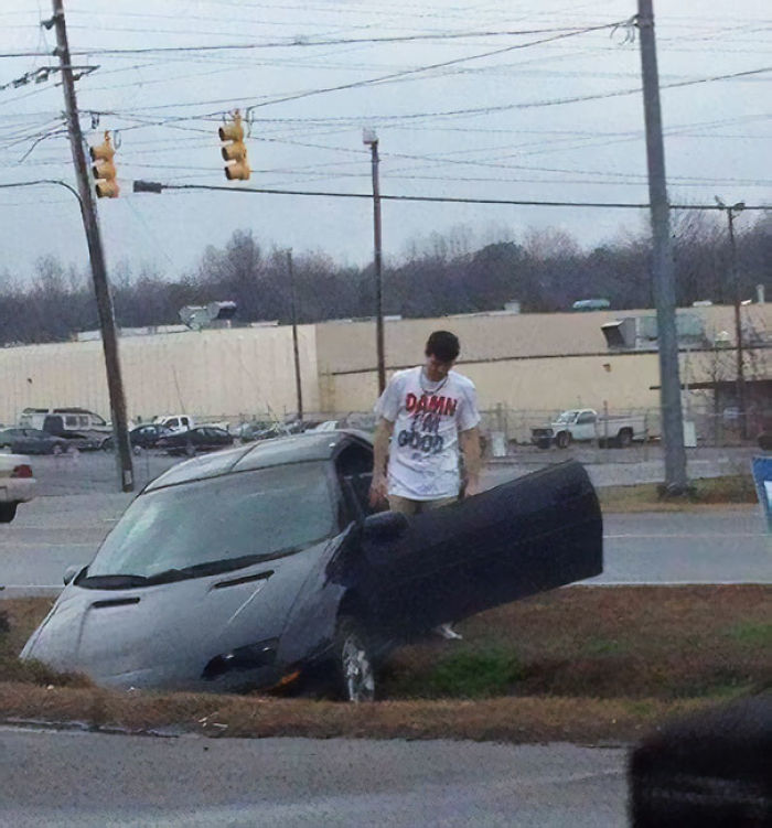 90 Hilarious Times People Wore The Right Shirts At The Right Time