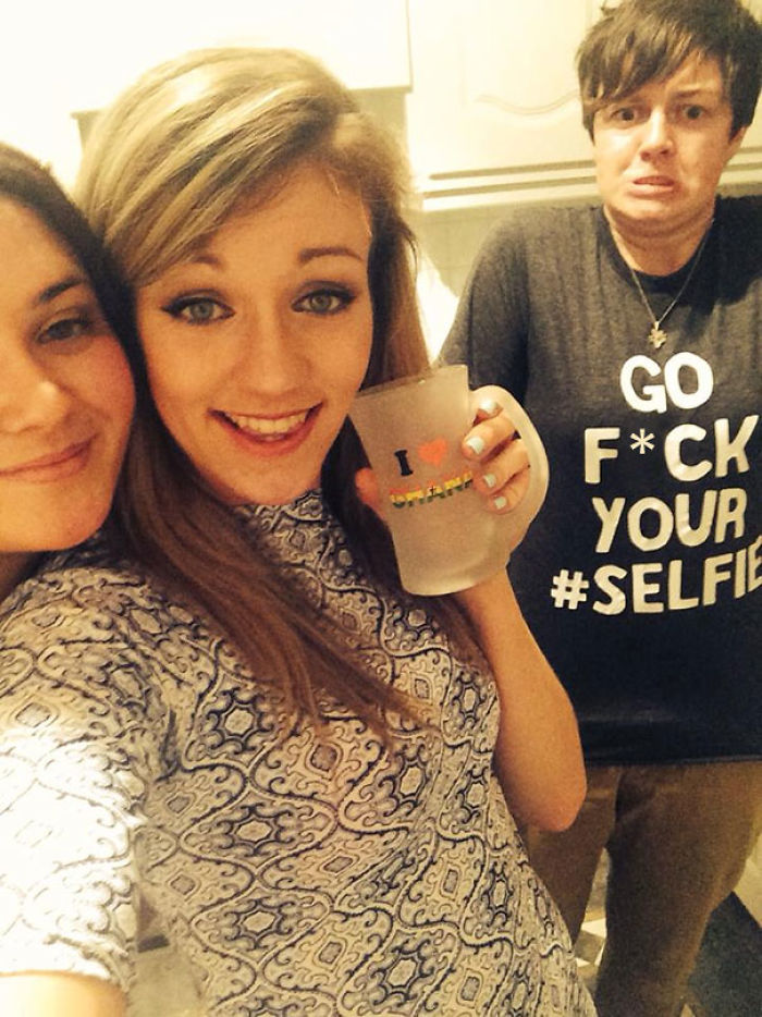 90 Hilarious Times People Wore The Right Shirts At The Right Time
