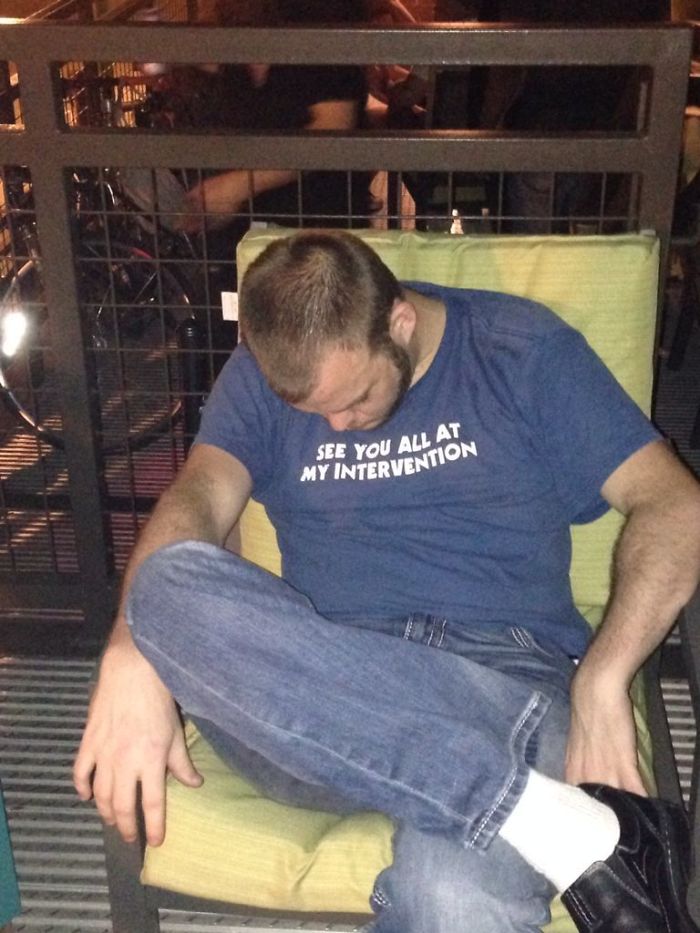 90 Hilarious Times People Wore The Right Shirts At The Right Time
