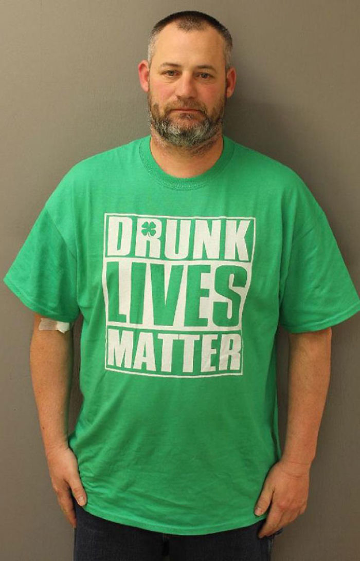 90 Hilarious Times People Wore The Right Shirts At The Right Time