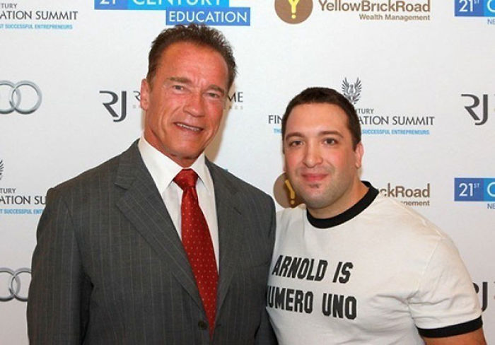 90 Hilarious Times People Wore The Right Shirts At The Right Time