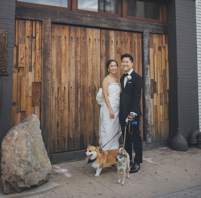 Couples Found A Way To Include Their Dogs Into Their Wedding And It&#8217;s Absolutely Pawsome
